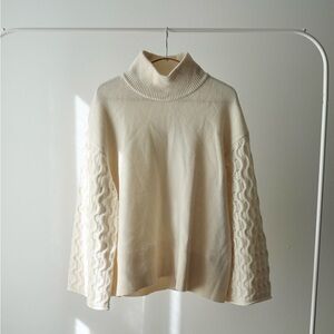 Theory 100% Cashmere Cream Turtleneck Sweater